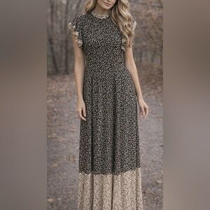 New MIKAEL AGHAL $1,000 Long Maxi Dress Black/White Multi Size 4 NWT Designer